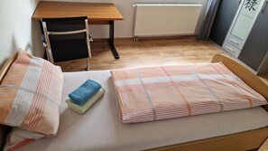 1 bedroom, WiFi, bed sheets