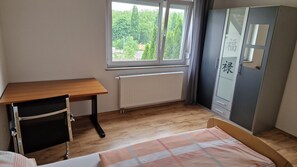 1 bedroom, WiFi, bed sheets