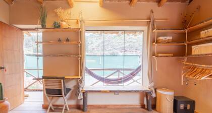 Bright Studio w/ Views, Top Wifi