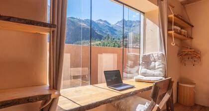 Spacious Studio in Prime Area w/ Views, Top Wifi