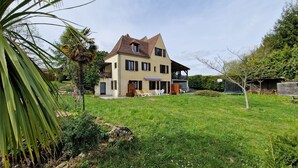 Unclassified image, 2 of 18, button - Single-storey apartment on large wooded garden with swimming pool (Sarlat-la-Canéda)