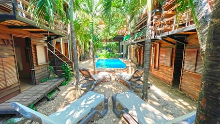 Una piscina al aire libre. Mr Zamna Tulum