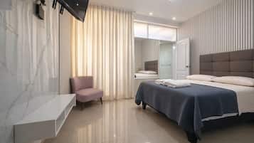 8 bedrooms, iron/ironing board, free WiFi, bed sheets