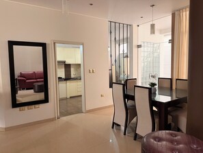 Dining - Spacious 8-bedroom 8 Full bath house in welcoming Ica Near Huacachina (Ica)