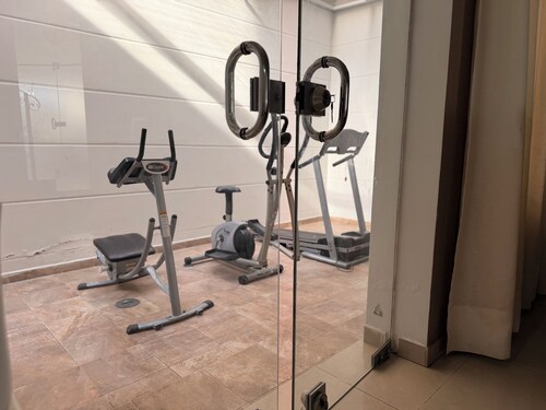 Spacious 8-bedroom 8 Full bath house in welcoming Ica Near Huacachina