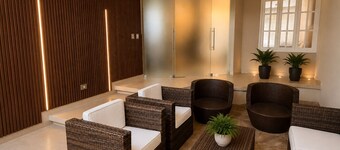 Spacious 8-bedroom 8 Full bath house in welcoming Ica Near Huacachina