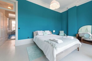 4 Schlafzimmer, Bügeleisen/Bügelbrett, WLAN, Bettwäsche
