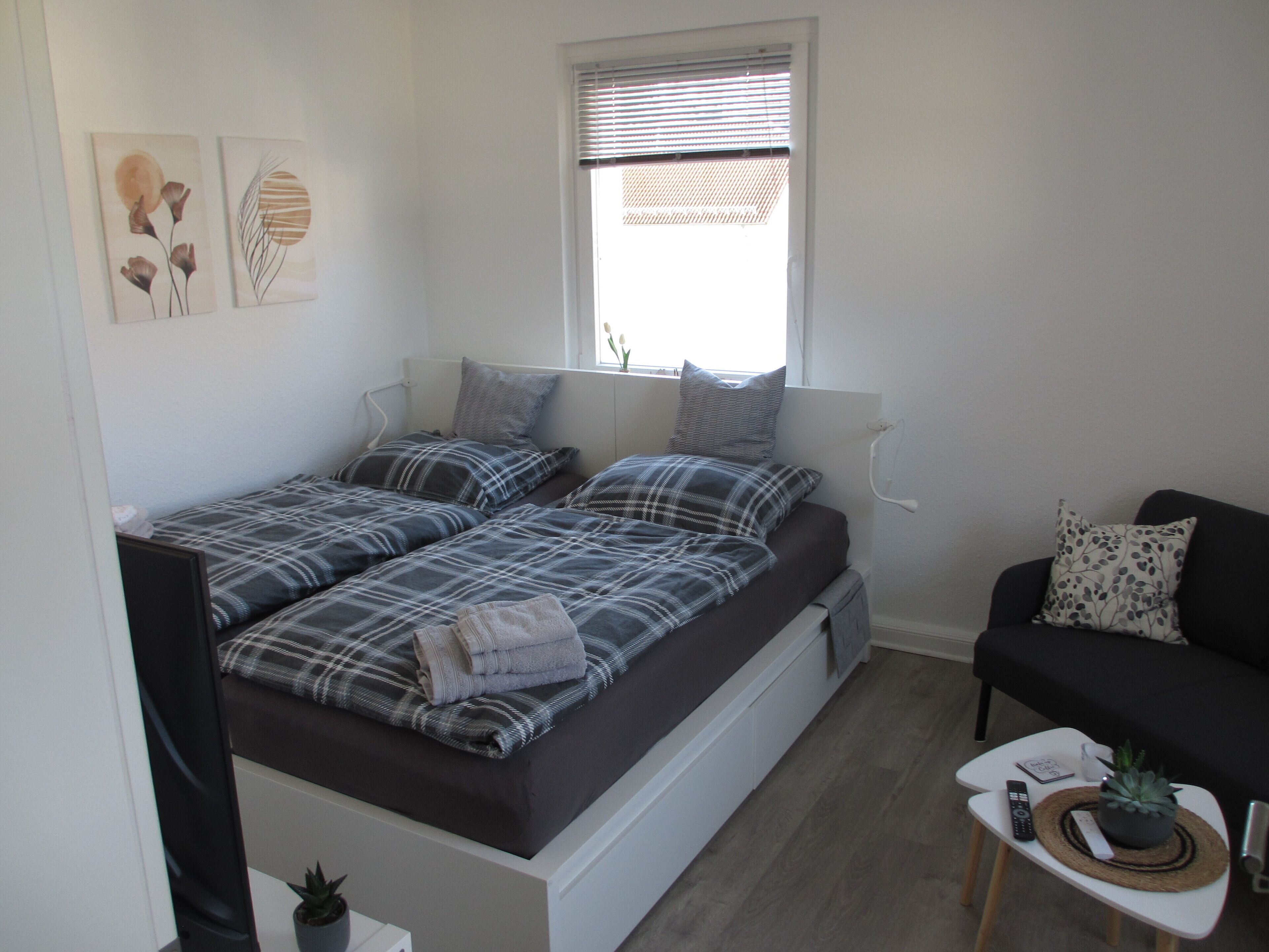 2 bedrooms, in-room safe, iron/ironing board, travel cot