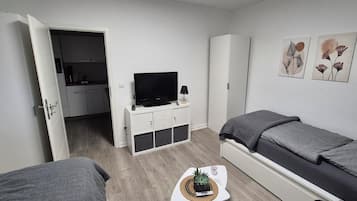 2 Schlafzimmer, Zimmersafe, Bügeleisen/Bügelbrett, Reisekinderbett