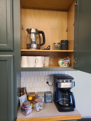 Interior - Timberline Retreat - Sleeps 9, large backyard, well stocked kitchen! (Windsor)