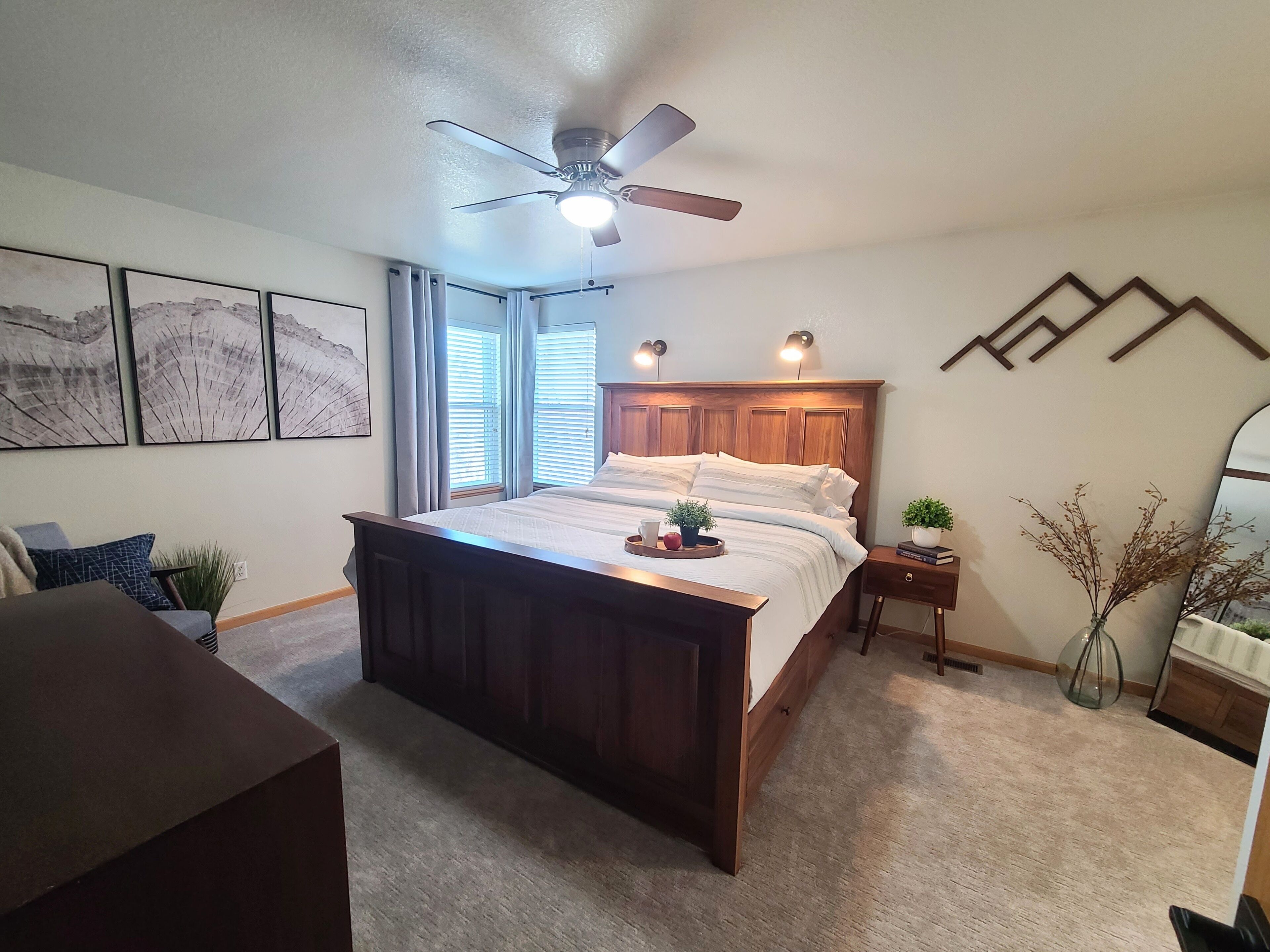 3 bedrooms, iron/ironing board, WiFi, bed sheets
