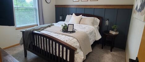 3 chambres, fer et planche à repasser, Wi-Fi, draps fournis