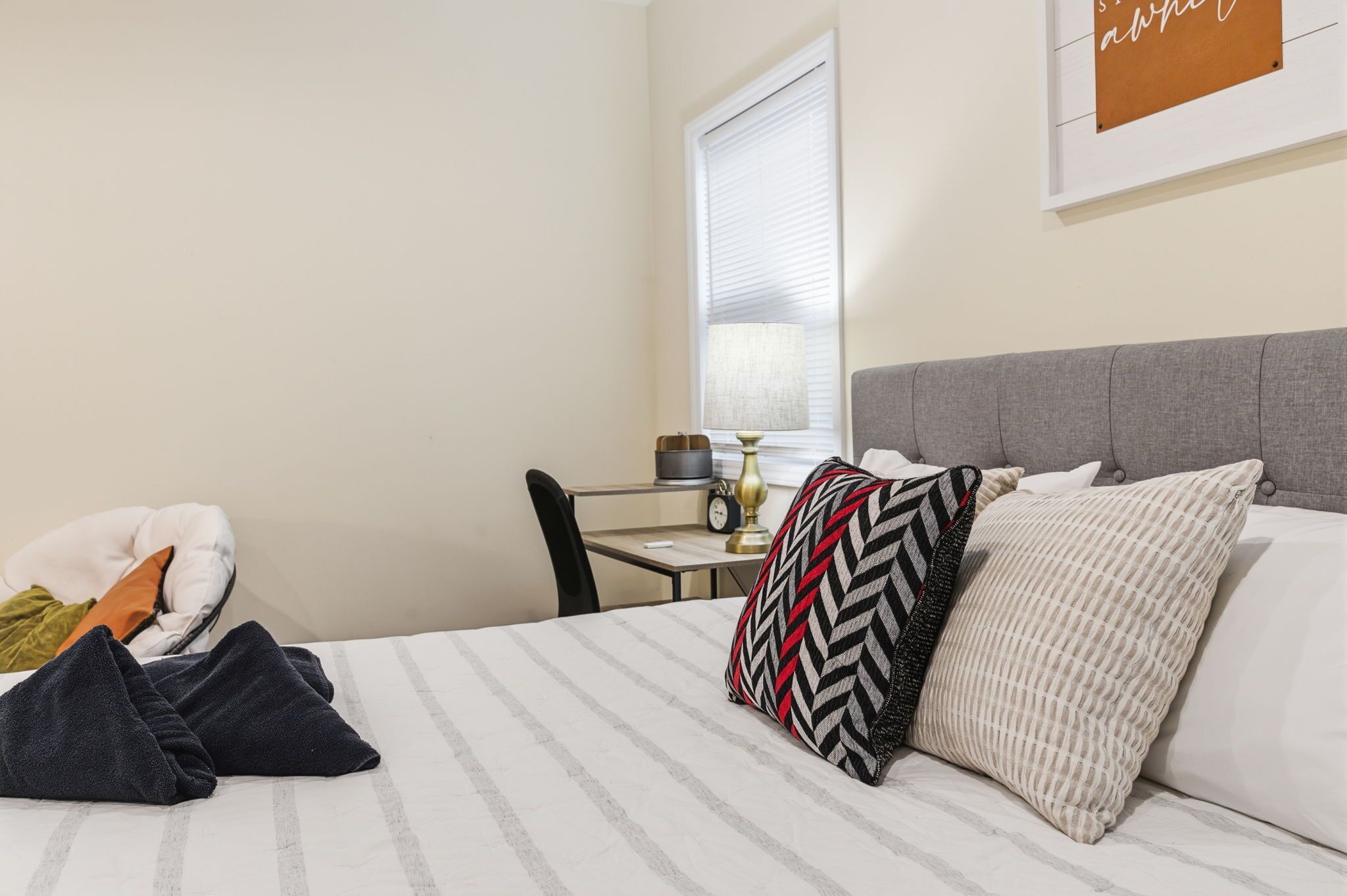 3 soverom, skrivebord, reiseseng for barn og wi-fi