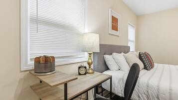 3 bedrooms, desk, travel cot, free WiFi