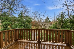 Property grounds - Peaceful mountain retreat in Black Mountain (Black Mountain)