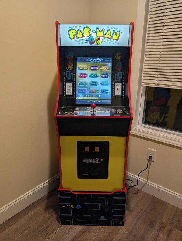 Games room - Peaceful mountain retreat in Black Mountain (Black Mountain)