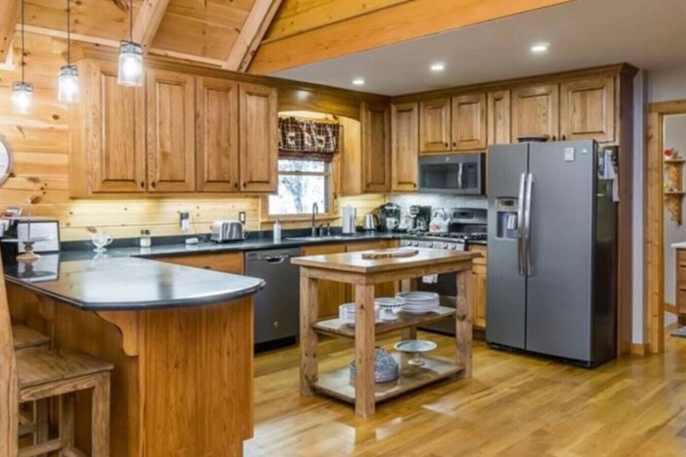 冰箱、微波炉、烤箱、炉灶