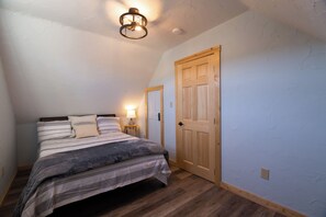 3 chambres, fer et planche à repasser, Wi-Fi gratuit, draps fournis