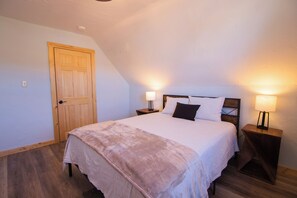 3 chambres, fer et planche à repasser, Wi-Fi gratuit, draps fournis
