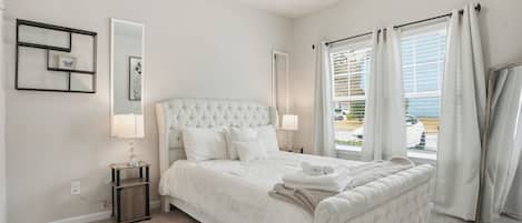 3 chambres, fer et planche à repasser, Wi-Fi gratuit, draps fournis