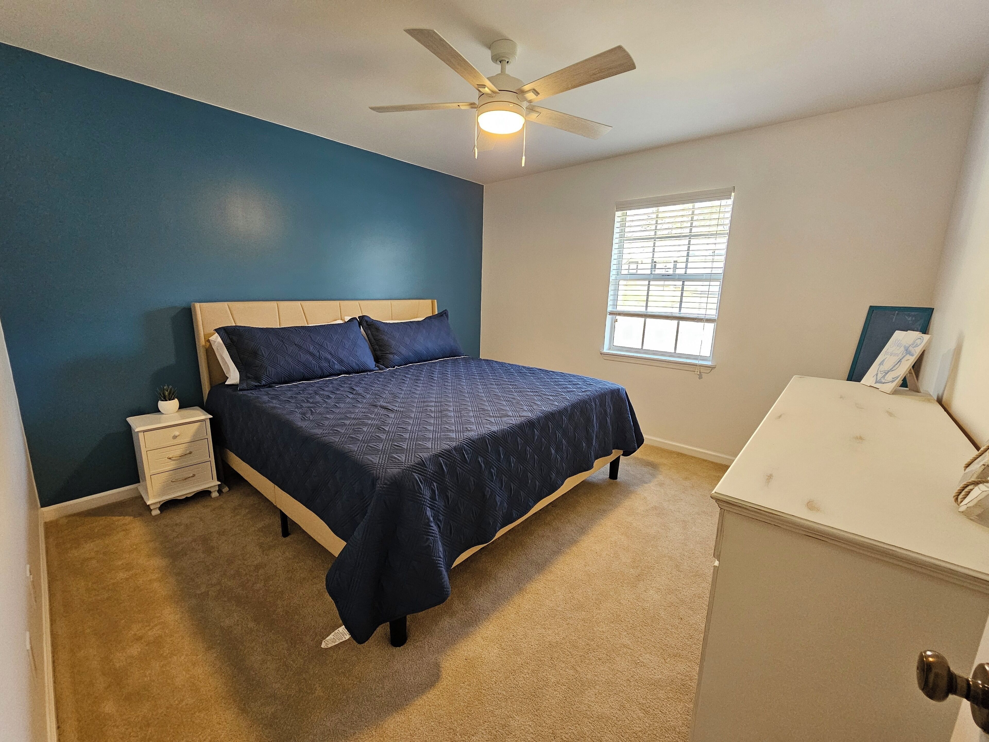 3 slaapkamers, een bureau, gratis wifi, beddengoed