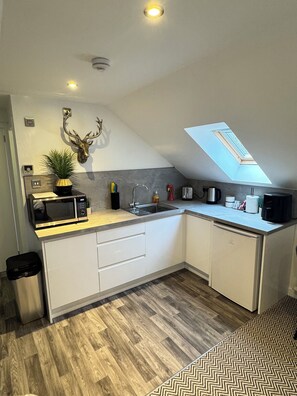 Private kitchen - Self contained An Cuiltheann apartment (Turriff)