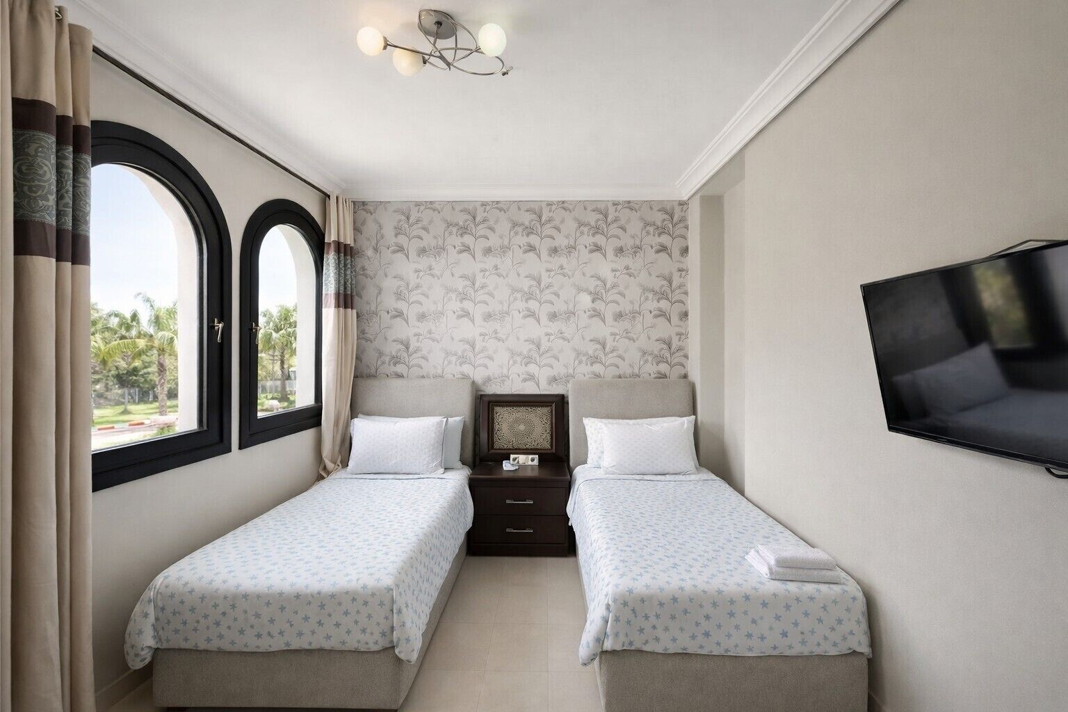 4 chambres, fer et planche à repasser, Wi-Fi, draps fournis