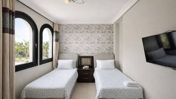 4 chambres, fer et planche Ă repasser, Wi-Fi, draps fournis