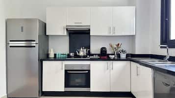 Micro-ondes, four, plaque de cuisson