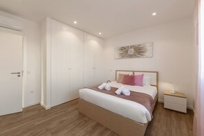 3 bedrooms, iron/ironing board, free WiFi, bed sheets - Nazaré Belle - Cozy Retreat (Nazaré)