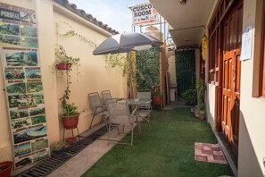 Outdoor dining - Apartment 1 - Bed and Breakfast in Cusco (Cusco)