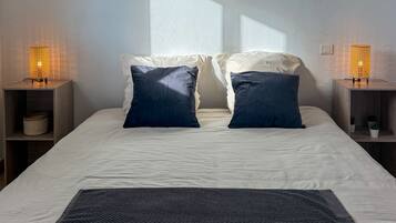 Bügeleisen/Bügelbrett, WLAN, Bettwäsche