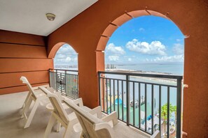 Property grounds - Emerald Grande Corner ⭐️⭐️~ Unit 405 😎☀️~ Beach Serv Incl🏝️⛱️~ EV Chargers🔌🔋 (Destin)