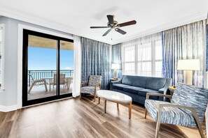 TV, DVD player - Emerald Grande Corner ⭐️⭐️~ Unit 405 😎☀️~ Beach Serv Incl🏝️⛱️~ EV Chargers🔌🔋 (Destin)