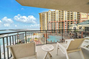 Property grounds - Emerald Grande Corner ⭐️⭐️~ Unit 405 😎☀️~ Beach Serv Incl🏝️⛱️~ EV Chargers🔌🔋 (Destin)