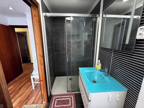 淋浴設備、風筒、提供毛巾、番梘