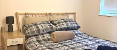 1 soverom, strykejern/-brett, wi-fi og sengetøy