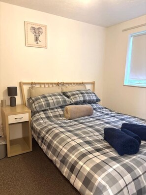 1 quarto, ferros/tábuas de passar roupa, Wi-Fi, roupa de cama
