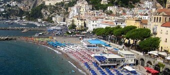 Le Volte by AMALFIVACATION with pool, in the center of Amalfi town