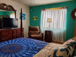 3 bedrooms, iron/ironing board, free WiFi, bed sheets - 3 Bedroom Charming home in Gated a Community (Albuquerque)
