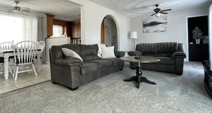 Cozy GEM-near Peterborough-Freshly decorated