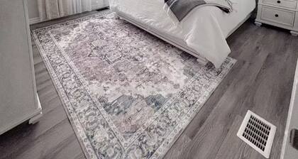 Cozy GEM-near Peterborough-Freshly decorated-Lakeview