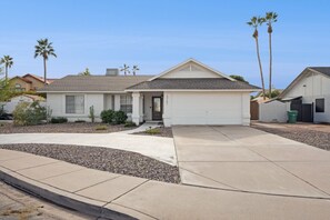 Exterior - The Mesa Comfort Hideaway (Mesa)