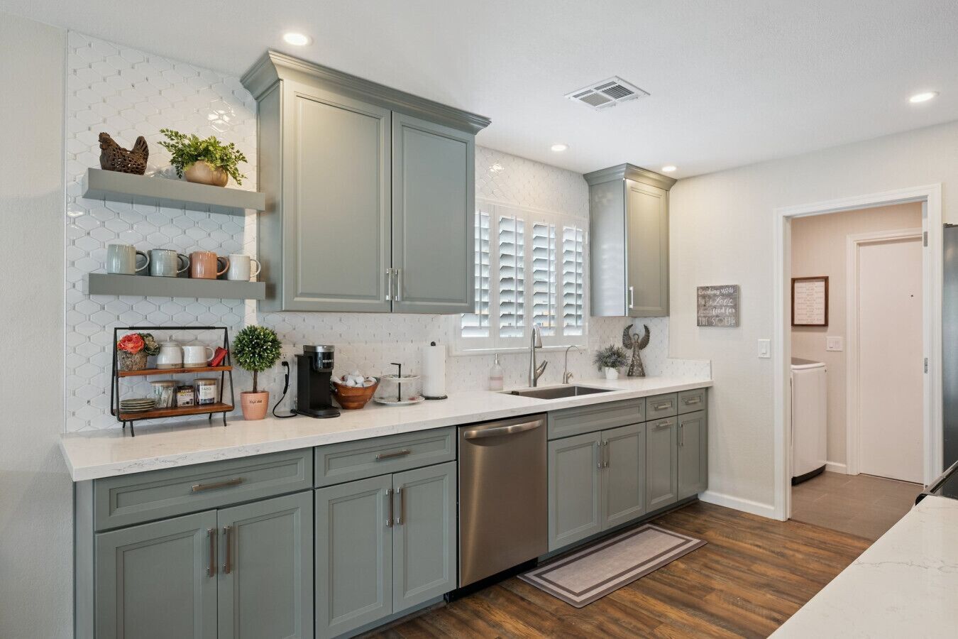 Refrigerador, horno, parrilla de estufa y lavavajillas 