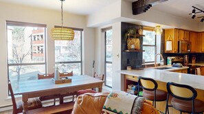 Fridge, microwave, oven, stovetop - Close to Slopes | Newly Remodeled  | Master ensuite | Gold Dust F2 - The Five Minute Walk (Angel Fire)