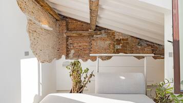 In-room safe, iron/ironing board, free WiFi, bed sheets