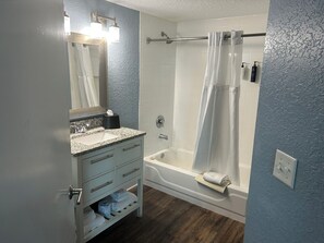 Hair dryer, towels, soap, toilet paper - Lovely 2-bedroom condo steps from the beach in marvelous New Smyrna Beach (New Smyrna Beach)