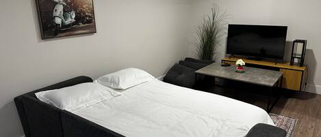 1 soverom, strykejern/-brett, wi-fi og sengetøy