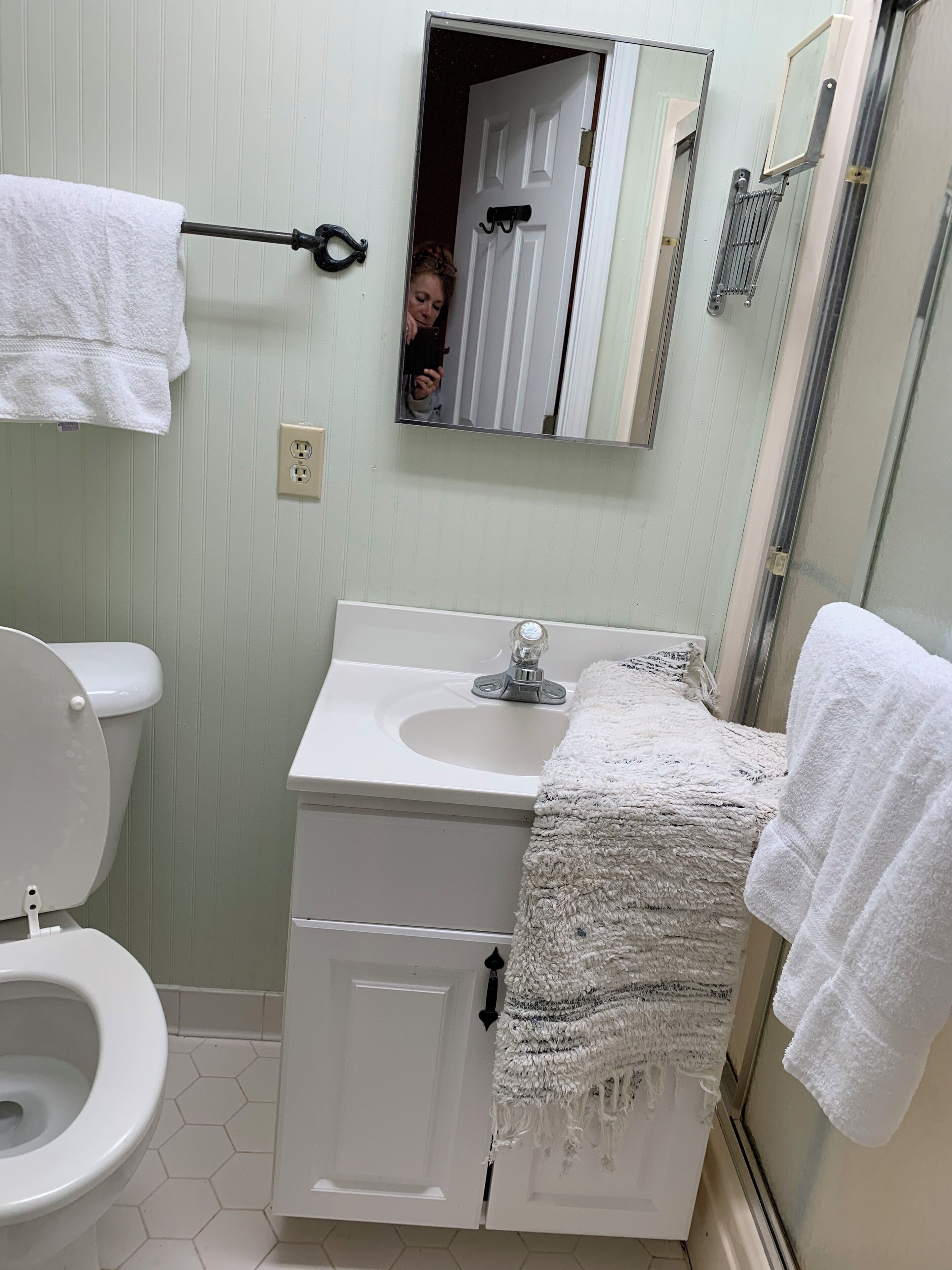 Handdukar, tvål och toalettpapper