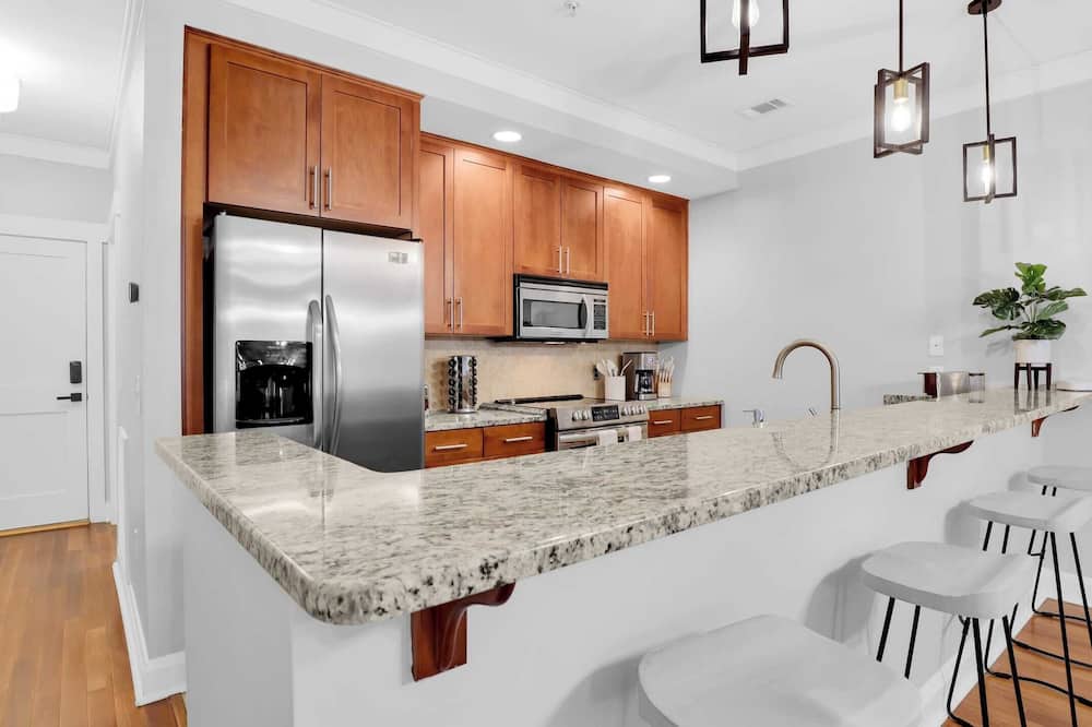2 Suites Walkable Historic District + Free Parking The Juliette by Avantstay